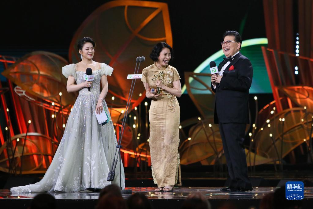 上海电视节揭晓白玉兰奖