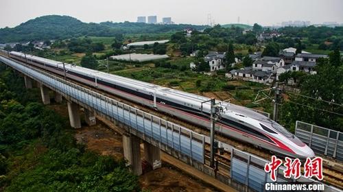 京沪高铁再增8对“复兴号” 单程最快缩至4小时18分