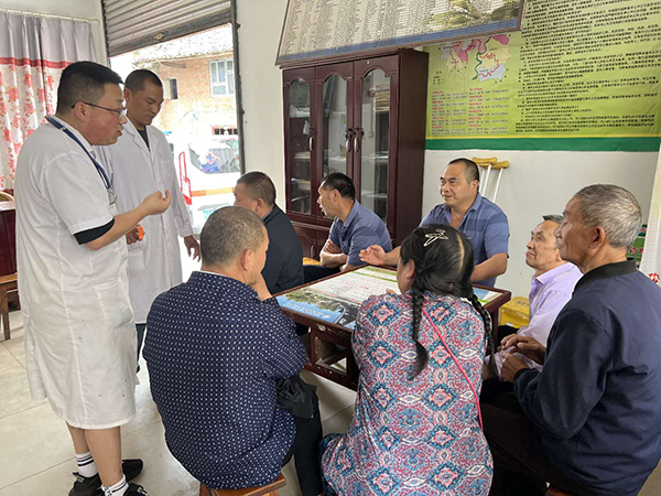 （张）眉山洪雅：以基层为重点 适应乡村特点 健全优质高效的乡村医疗卫生体系_fororder_东岳卫生院医养服务中心