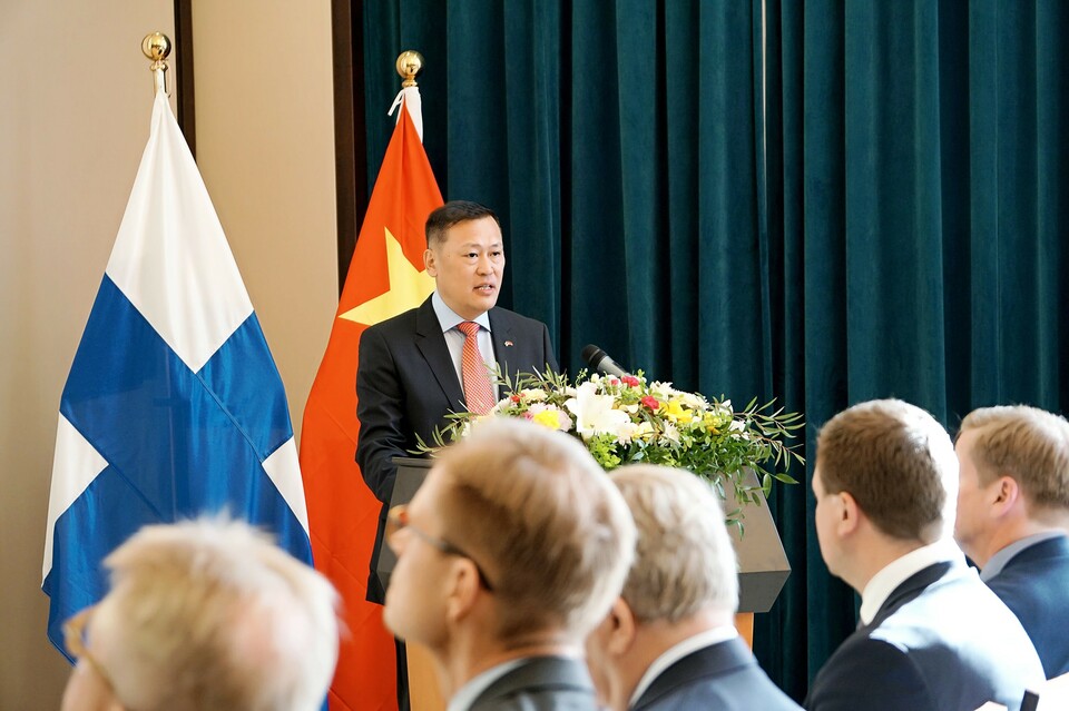 直通使领馆丨中芬政府间贸易协定签署70周年 绿色经济与“银发经济”是两国合作未来发展方向——专访中国驻芬兰大使王同庆