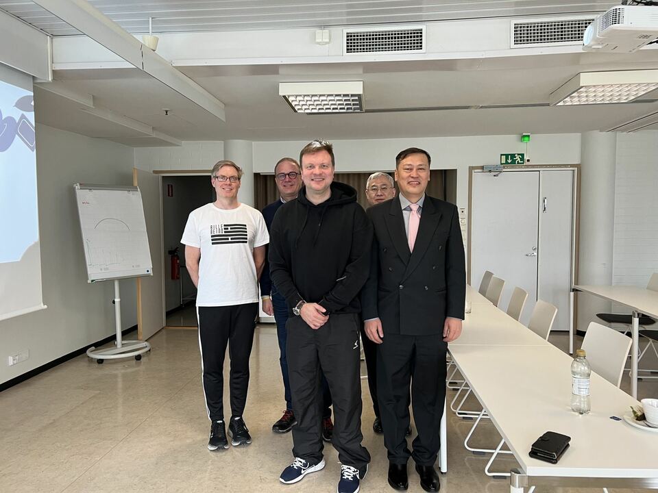 直通使领馆丨中芬政府间贸易协定签署70周年 绿色经济与“银发经济”是两国合作未来发展方向——专访中国驻芬兰大使王同庆