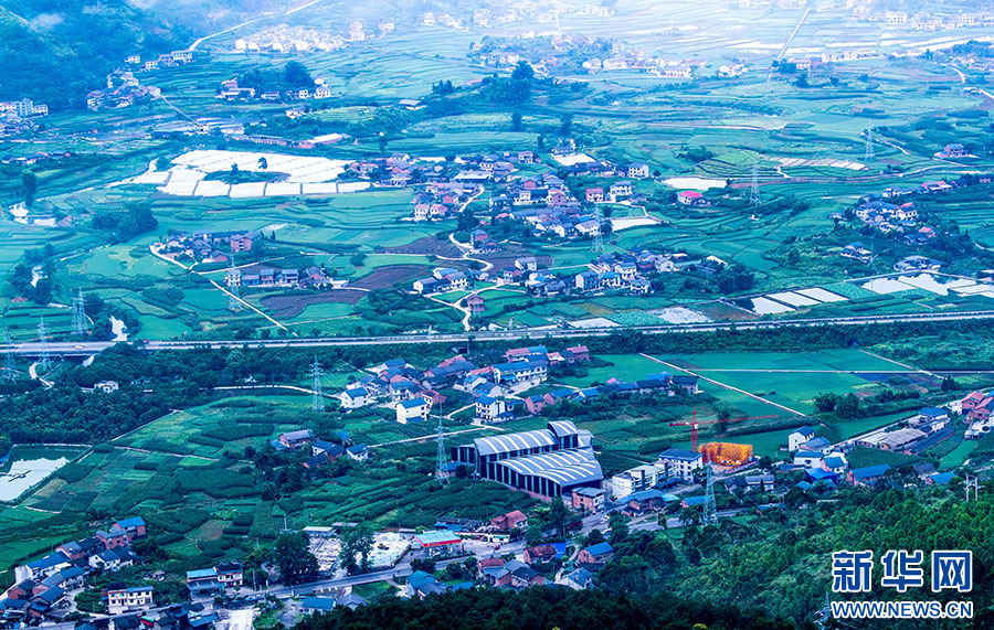 【城市远洋】重庆市南川区：青山绿野相映成景