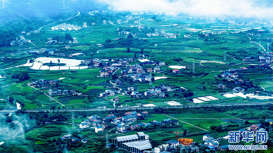 【城市远洋】重庆市南川区：青山绿野相映成景