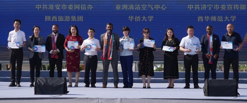 حضور دیپلمات "یک کمربند و یک جاده" در شهربازی بهشت جاده ابریشم_fororder_图片12