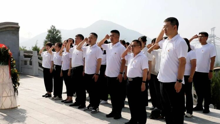 遵化市组织开展庆“七一”集中宣誓暨专题党课活动_fororder_640-1