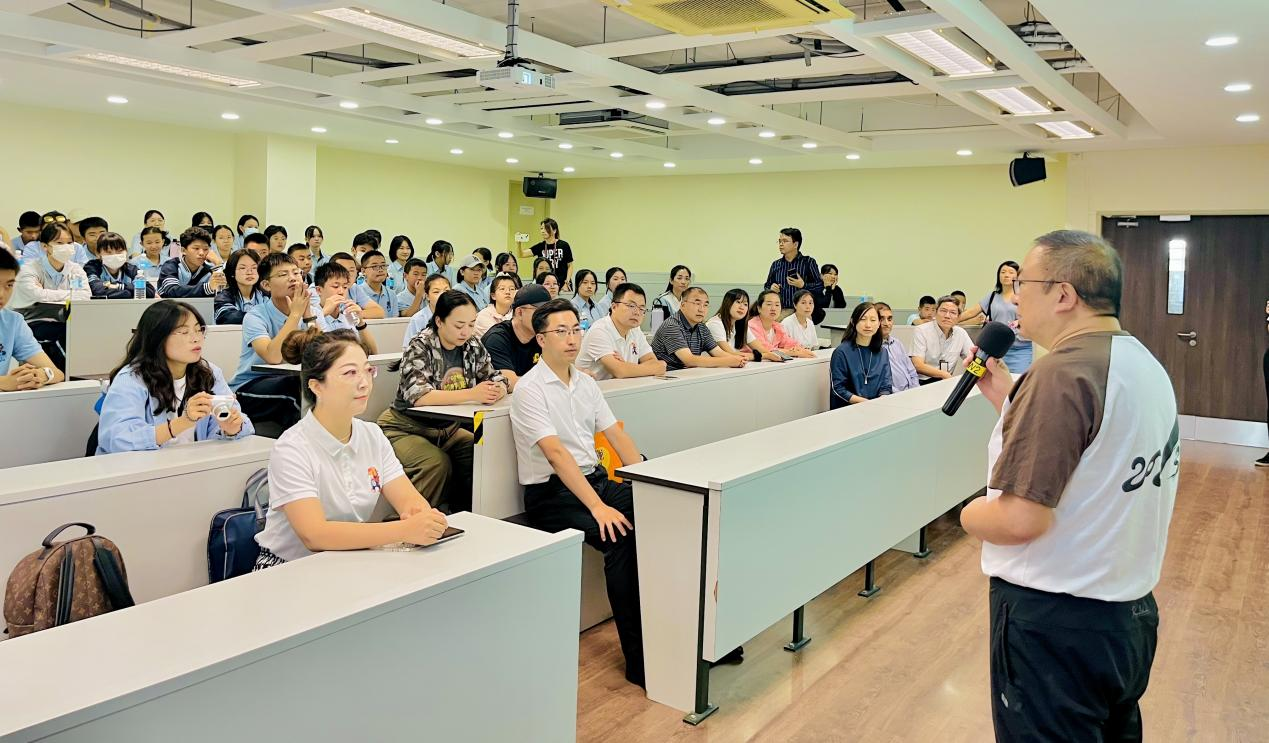 【原创】甘肃兰州天庆实验中学师生代表团 赴新加坡德新政府中学开展交流活动_fororder_学校2