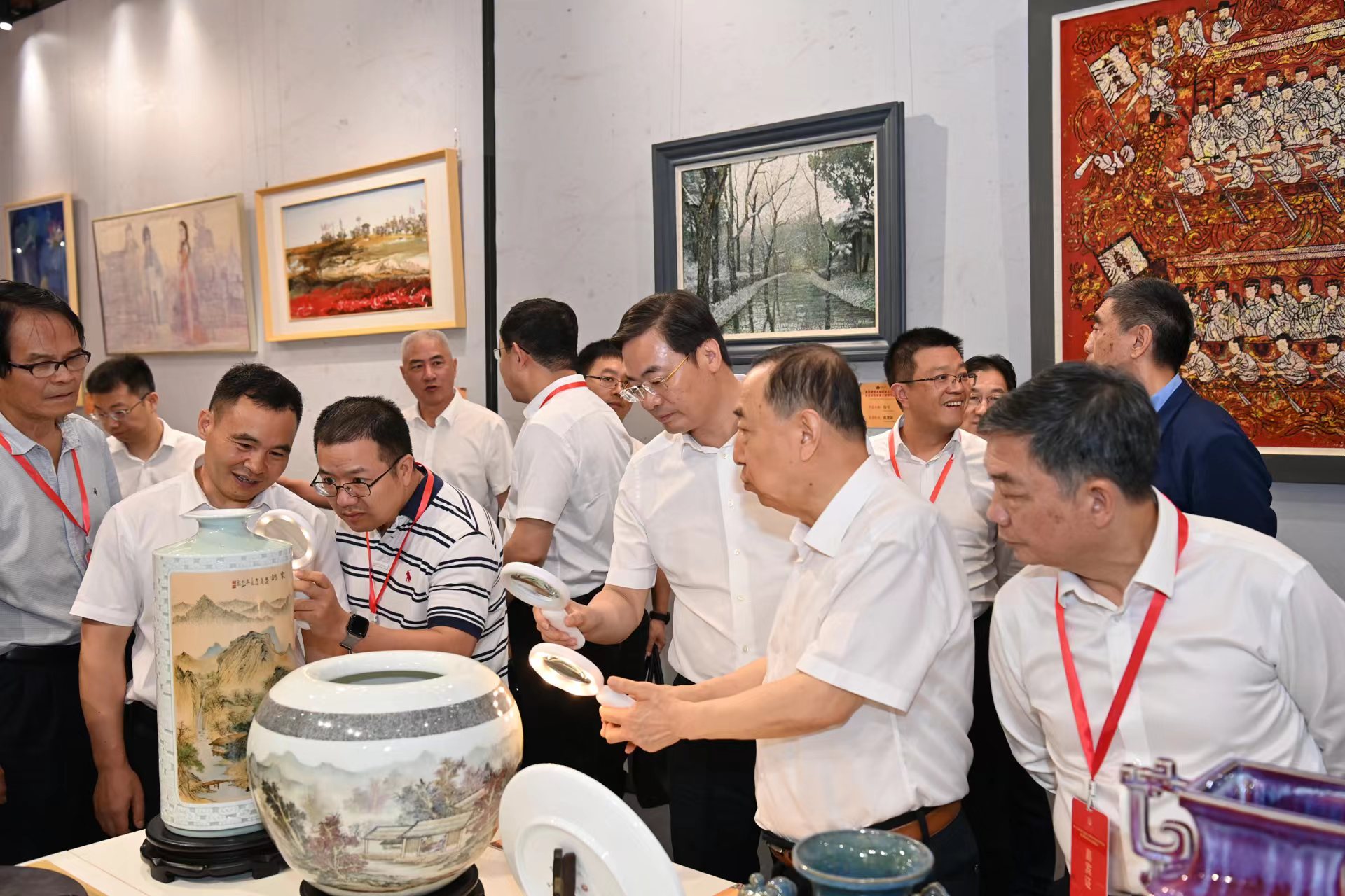 第十六届中国（东阳）木雕竹编工艺美术博览会暨第三届中国红木家具展览会开幕_fororder_微信图片_20230630151658