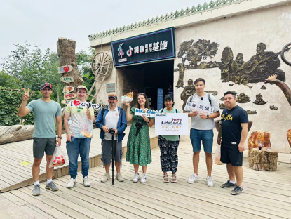 [2023 Daka China] Foreign Internet Celebrities Have an Immersive Experience of Kashgar by Listening to Legendary Stories and Touring Ancient City_fororder_1