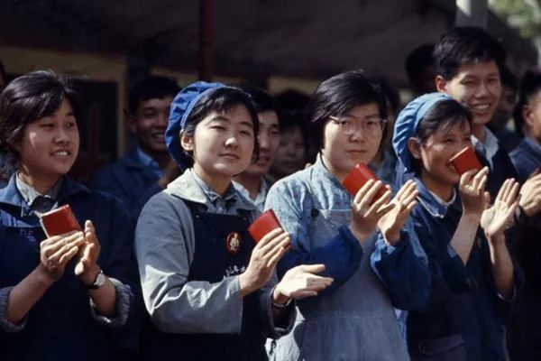 70年70秒：①从一条裤子到辉煌的中国石油工业