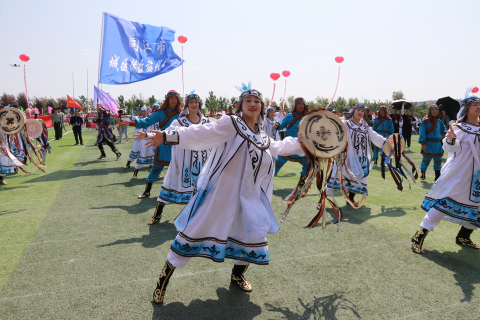 赫哲族第十一届乌日贡大会在抚远市举行