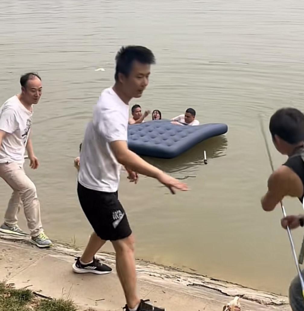 “好心人，你们在哪？” 落水获救的一家三口全网寻找救命恩人