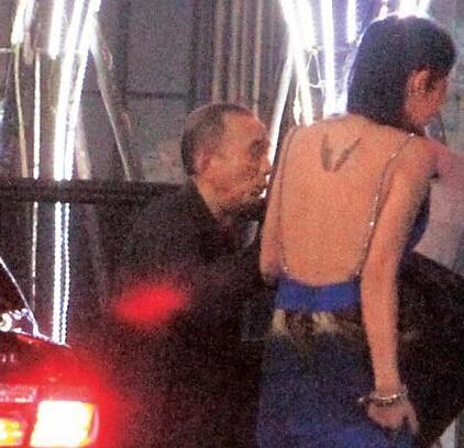 曝台名模离婚2个月后搭上57岁已婚富豪