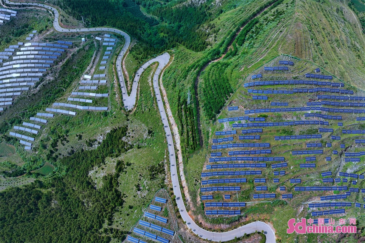 潍坊“安丘天路” 沿途风景美出天际