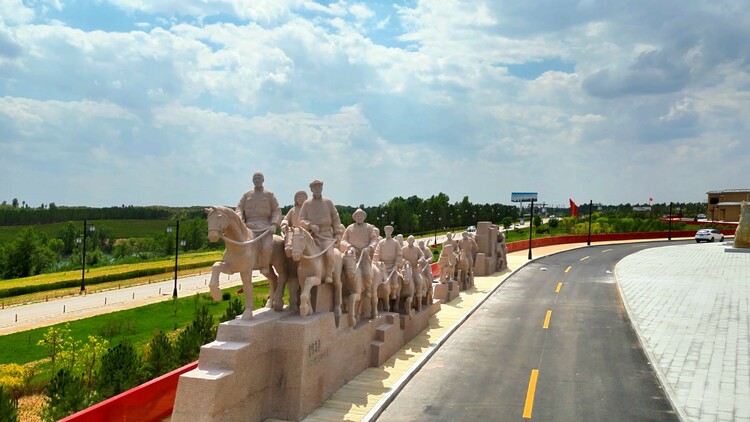 乌审旗巴图湾红色文化小镇：红旗猎猎 绿水潺潺_fororder_22