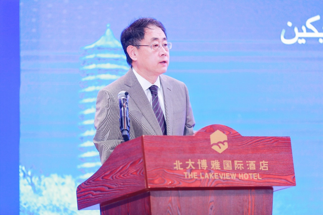 “2023中阿青年友好大使項目暨北大-中東青年對話論壇”在京舉辦_fororder_中國人民對外友好協會副會長姜江發表演講