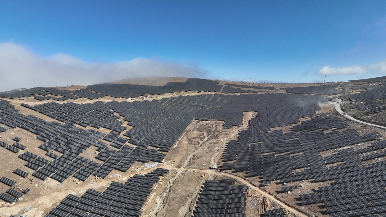 World's largest & Highest-altitude Complementary Hydro and Solar Power Station Connected to Grid_fororder_fb56ef57725036204801c03532fdf2b
