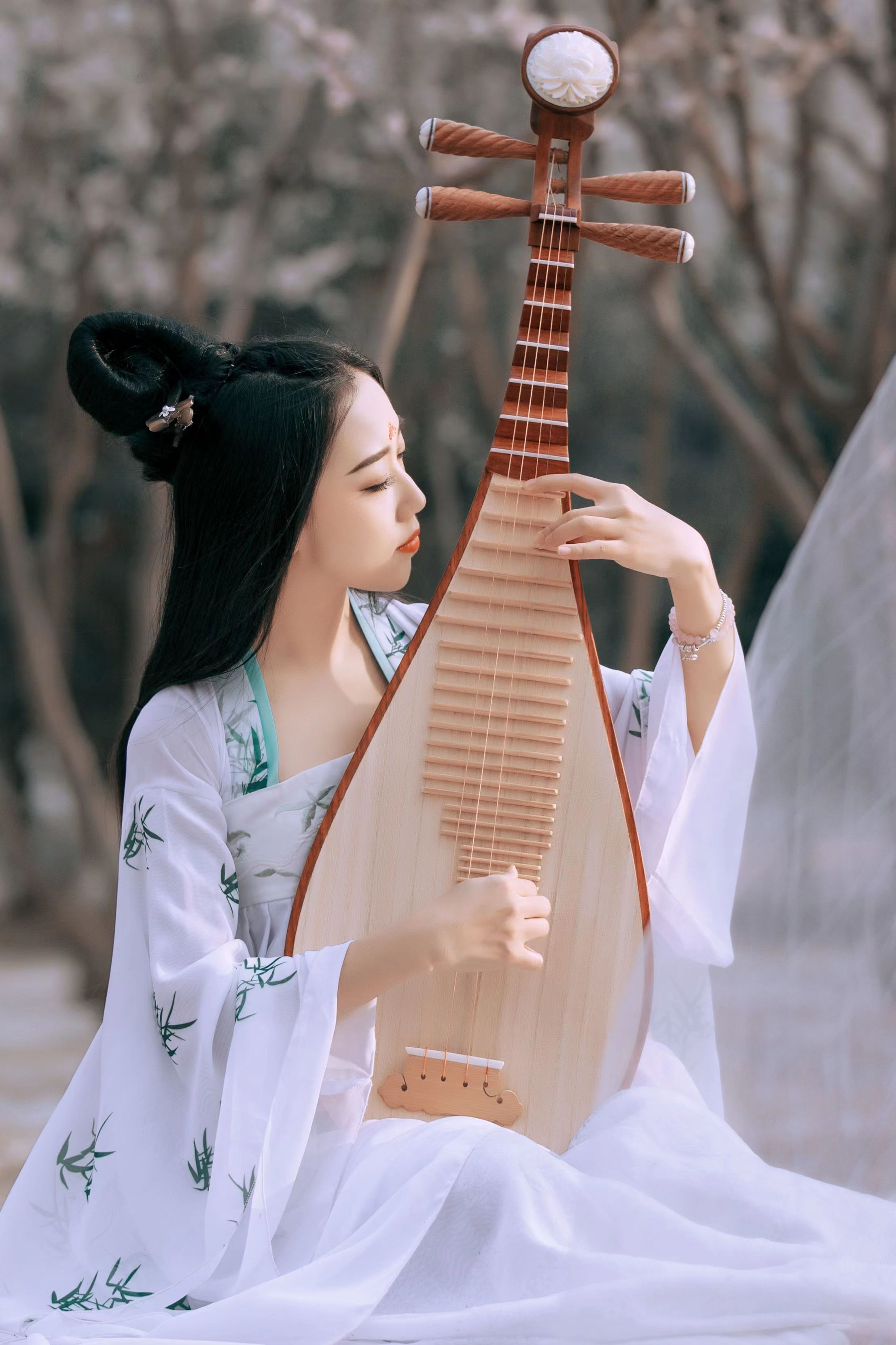 归来仍是“少年”丨归国创业的琵琶手陈勤：见证越来越多年轻人爱上中国传统文化