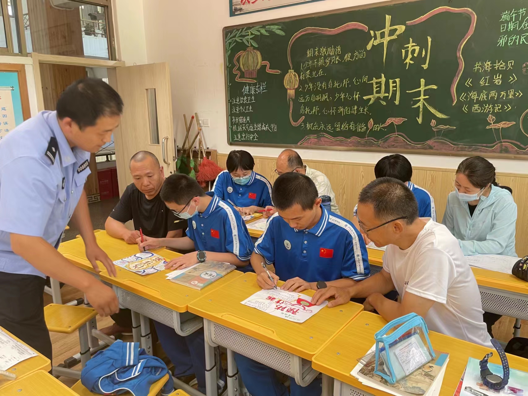 石家庄市新华区：反诈课堂进校园 警校共筑“防护网”_fororder_微信图片_20230710141747