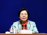 全国政协人口资源环境委员会副主任、中国花卉协会会长江泽慧