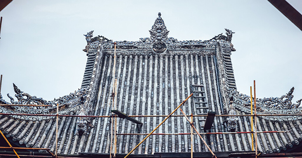 （张）自贡：探访贡井老街河街 文旅融合“唤醒”城市记忆_fororder_4正在维修老街河街的古建筑