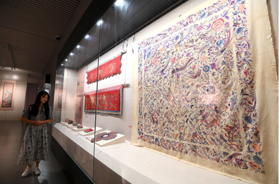（原创）《万缕金丝——南海博物馆藏广绣精品展》在河北邯郸开展_fororder_《万缕金丝——南海博物馆藏广绣精品展》在河北邯郸开展579