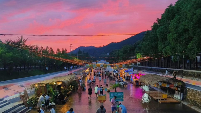 浙江义乌：这里的夜市“国际范”