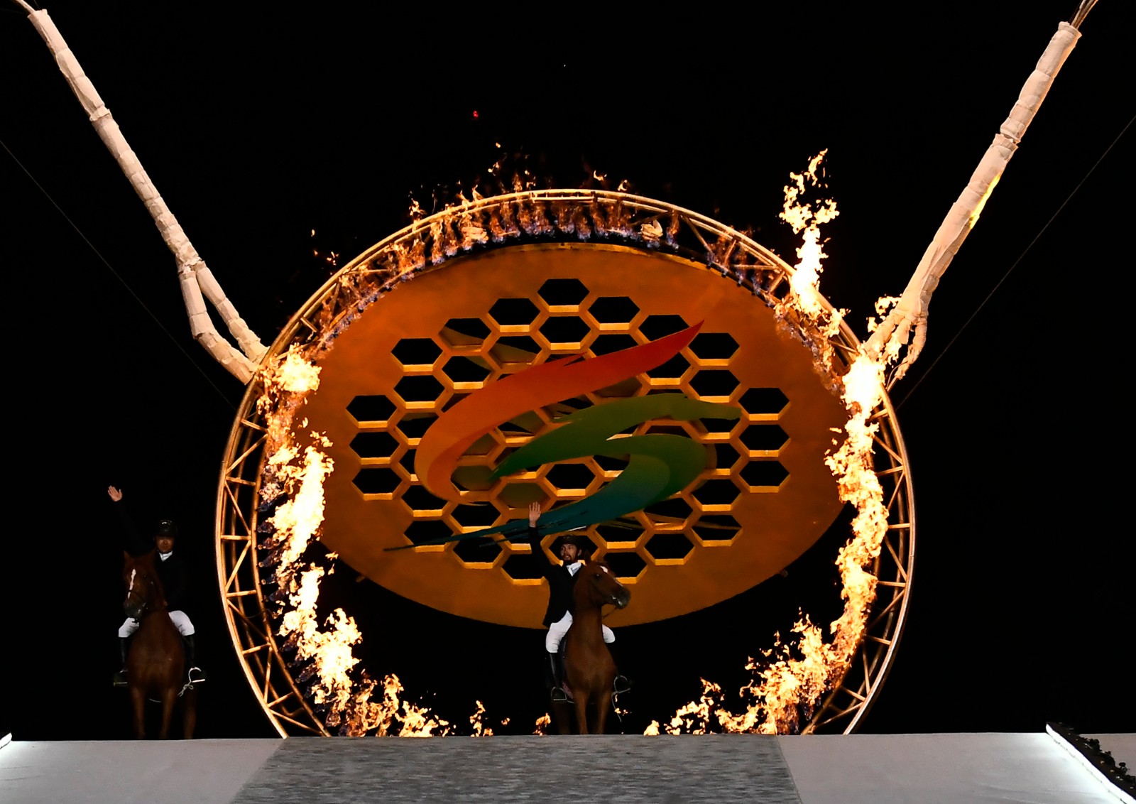 来自鄂尔多斯的“暖” 内蒙古自治区第十五届运动会开幕