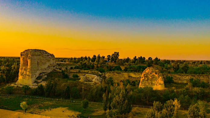 “打卡中国”参访团走进靖边统万城遗址：穿越千年 探秘“最后的王城”