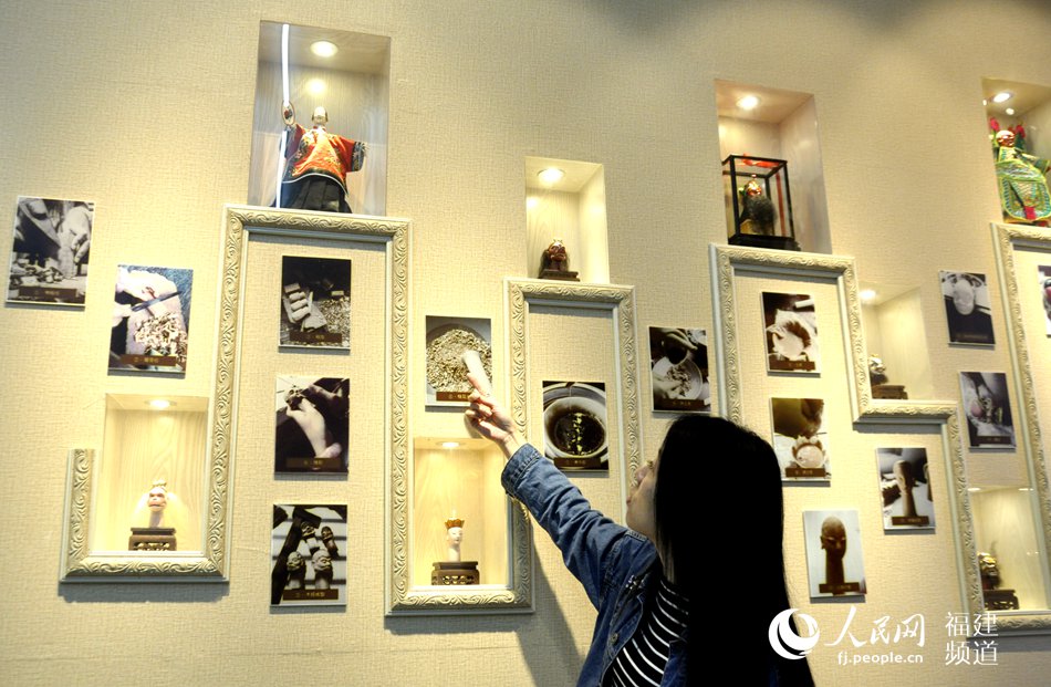 “黄门女将”矢志传承非遗技艺 泉州木偶头蜚声海内外