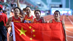 中國女子接力斬獲亞錦賽4×100米冠軍