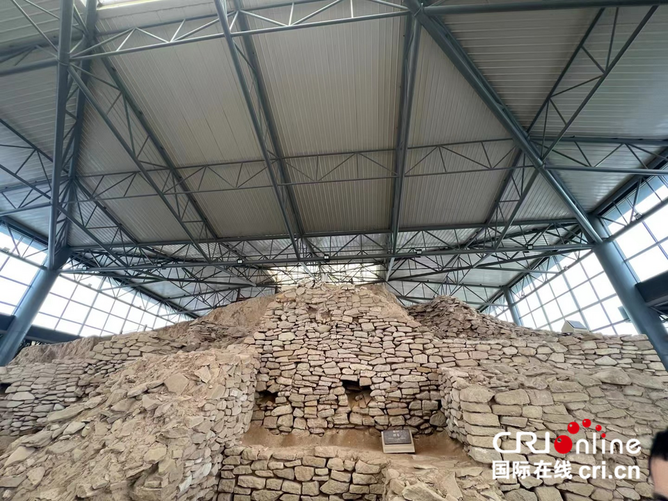 走进陕西榆林石峁遗址 感受千年古城独特的魅力_fororder_4fcd851eaa3faf1973ec15c6f329427_副本