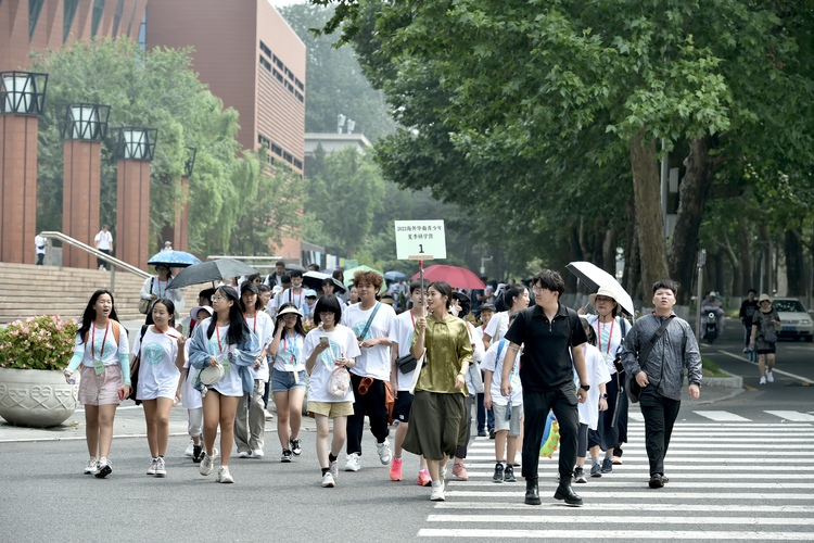 华裔青少年北京行：万里相约的乡情与友谊_fororder_图片3