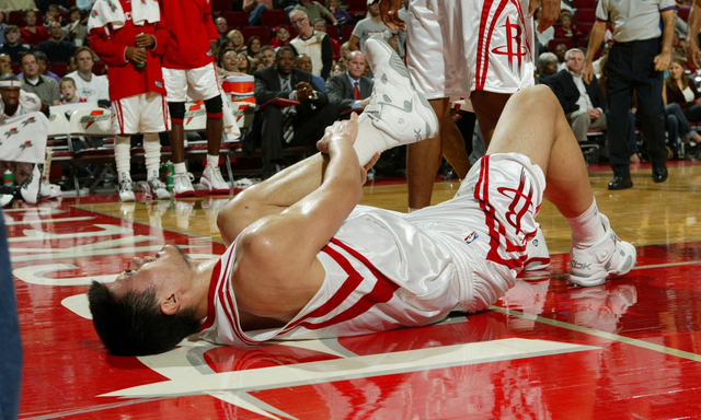 【名人堂姚明】:“中国红”在NBA赛场永飘扬