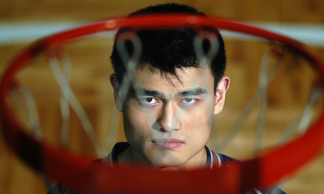 【名人堂姚明】:“中国红”在NBA赛场永飘扬