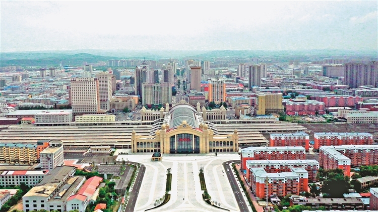 黑龍江省東部最大綜合交通樞紐開通運營