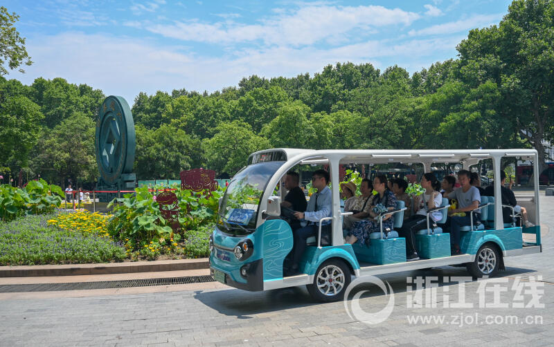 西湖亚运观光车来啦_fororder_W020230715594458105945