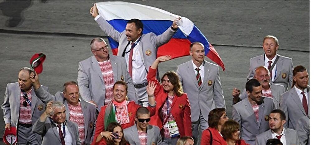 白俄运动员带俄国旗入残奥会开幕式 克宫：值得称赞