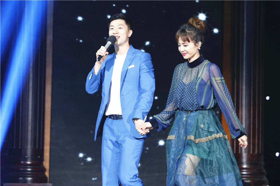 《天天向上》马龙蔡依林牵手献唱!场面动人