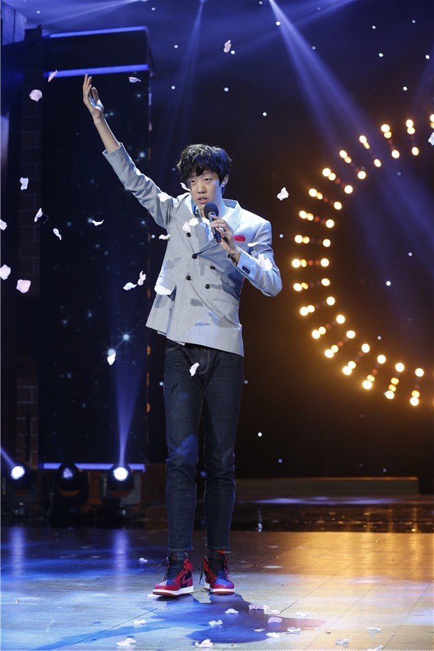 《天天向上》马龙蔡依林牵手献唱!场面动人