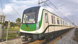 广州地铁七号线二期首列车交付 列车具备无人驾驶功能