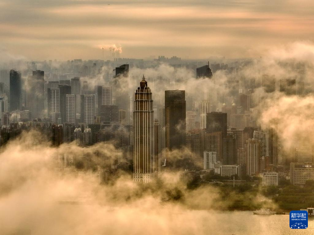 雨后武汉 如梦如幻