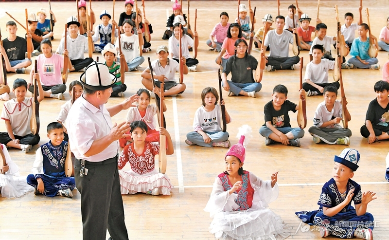 把中华优秀传统文化传播到全世界