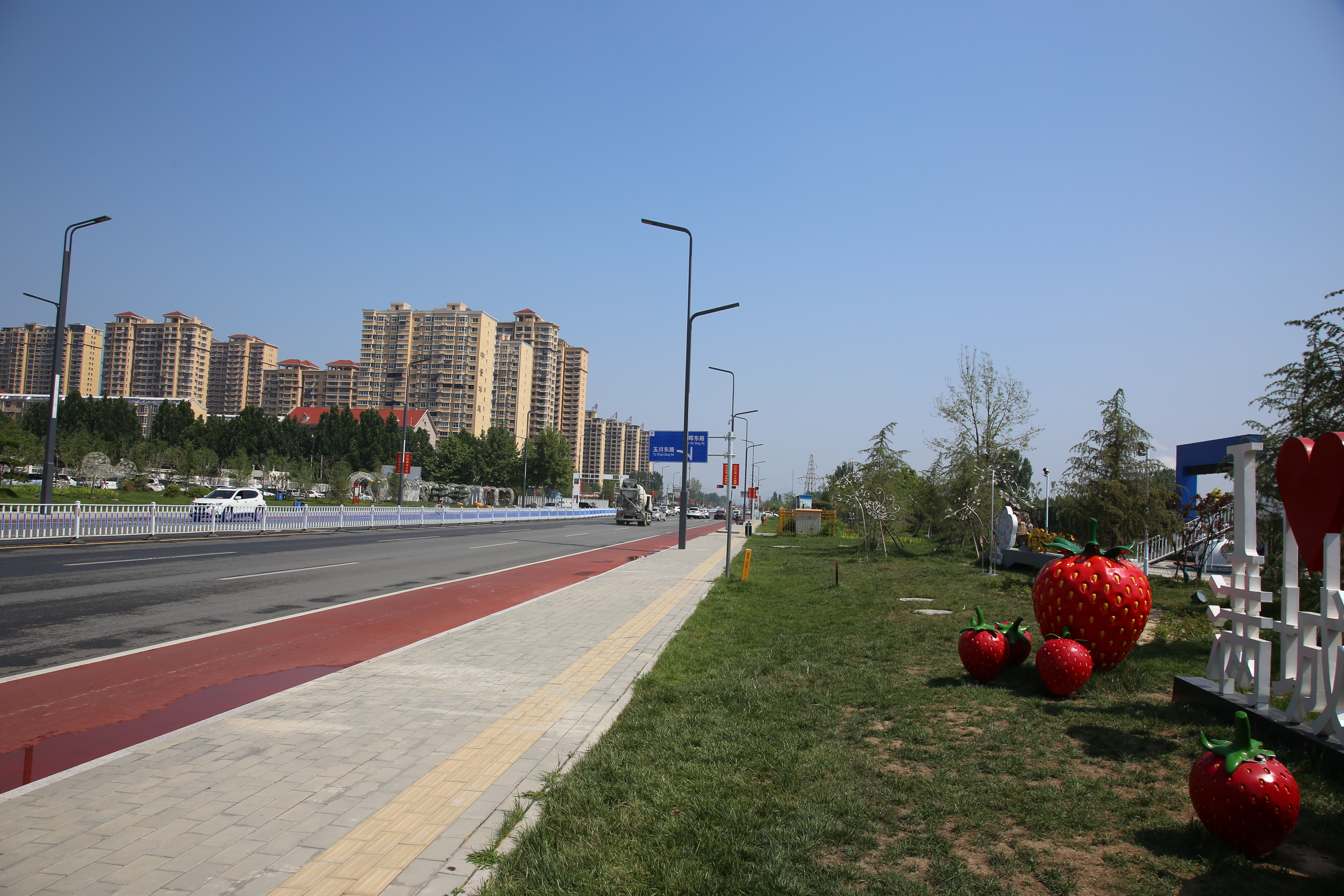 图片默认标题_fororder_满城区旭宁街景观大道景观小品 摄影 宋王晗.JPG