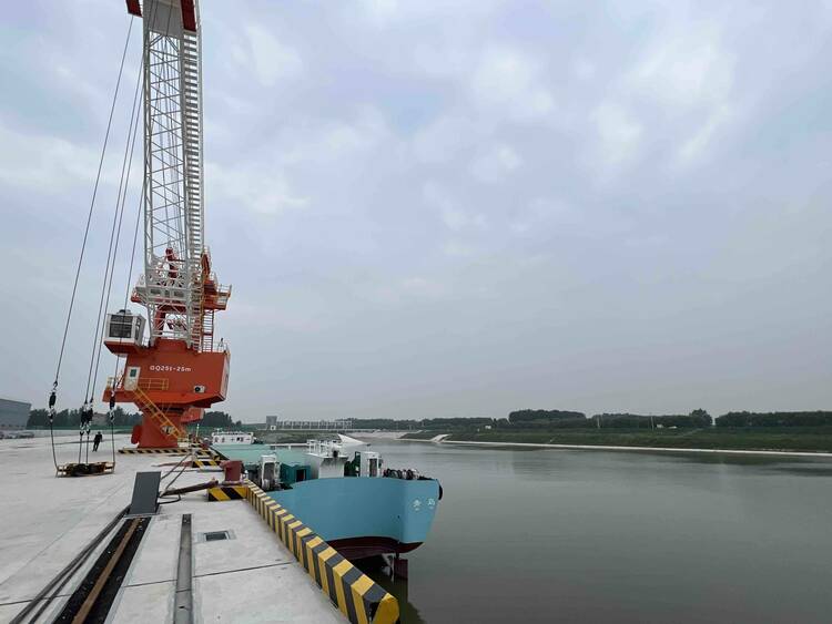 小清河航道迎来首批货物 济南出发11小时后抵达高青港