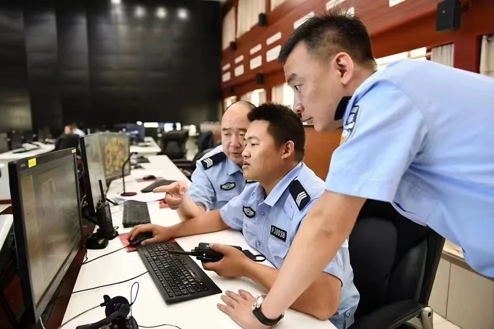 邯郸交巡警支队打击街面盗抢等违法犯罪工作成效显著_fororder_640 (1)