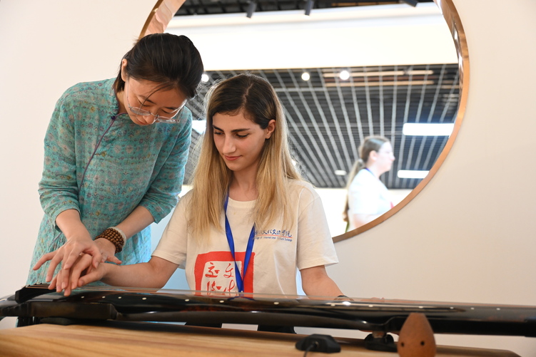 （原创）石家庄市新华区:外国人非遗初体验 感受别样国潮美_fororder_微信图片_20230818145115