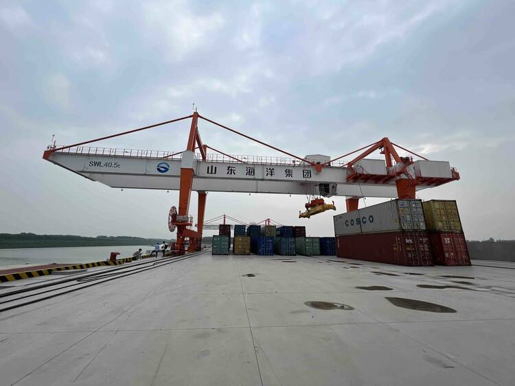 小清河航道迎来首批货物 济南出发11小时后抵达高青港