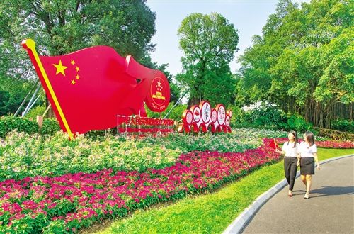 壮乡首府南宁喜气洋洋庆祝中华人民共和国成立70周年