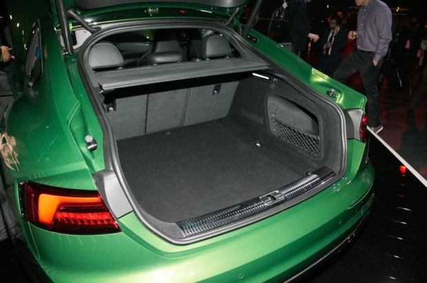 图片默认标题 图片默认标题_fororder_奥迪8