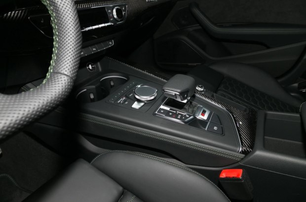 图片默认标题 图片默认标题_fororder_奥迪